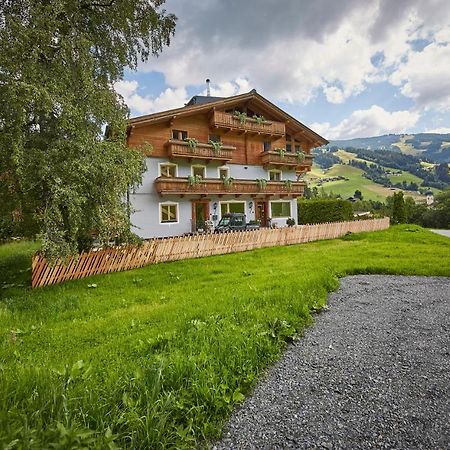 Sportpension Enzian Saalbach-Hinterglemm Exteriör bild