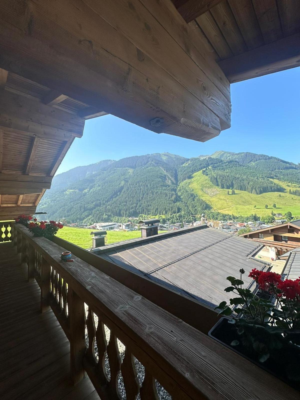 Sportpension Enzian Saalbach-Hinterglemm Exteriör bild